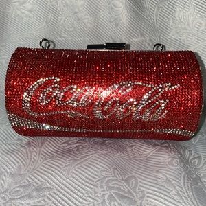 Coke clutch ♥️